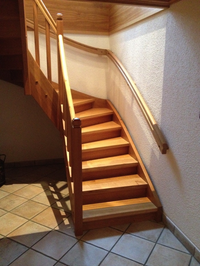 Referenzen Tischlerei Sudhoff – Treppe und Handlauf aus Eiche